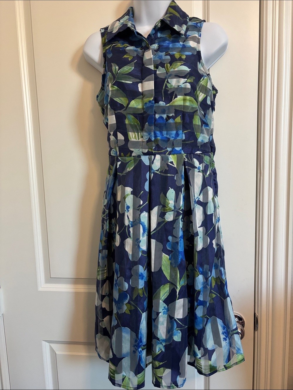 Sandra Darren Navy Blue Floral Sleeveless Dress w/ Pockets Size 6